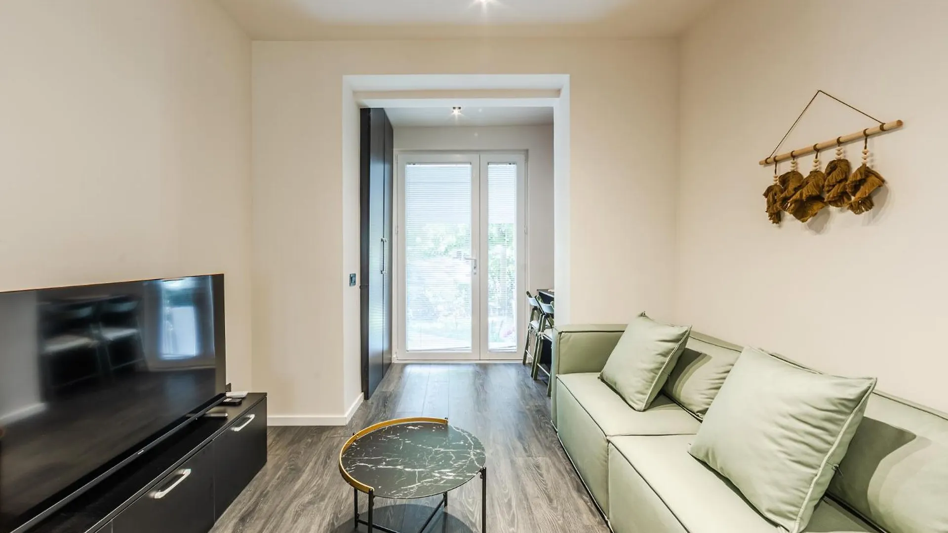 Garden Apartment By Kondo Stays Tirana 0*,